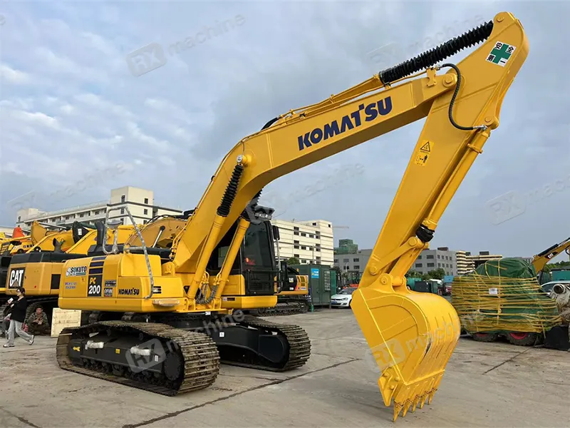 Экскаватор Komatsu PC200-8, 2016 — фото 1 из 1
