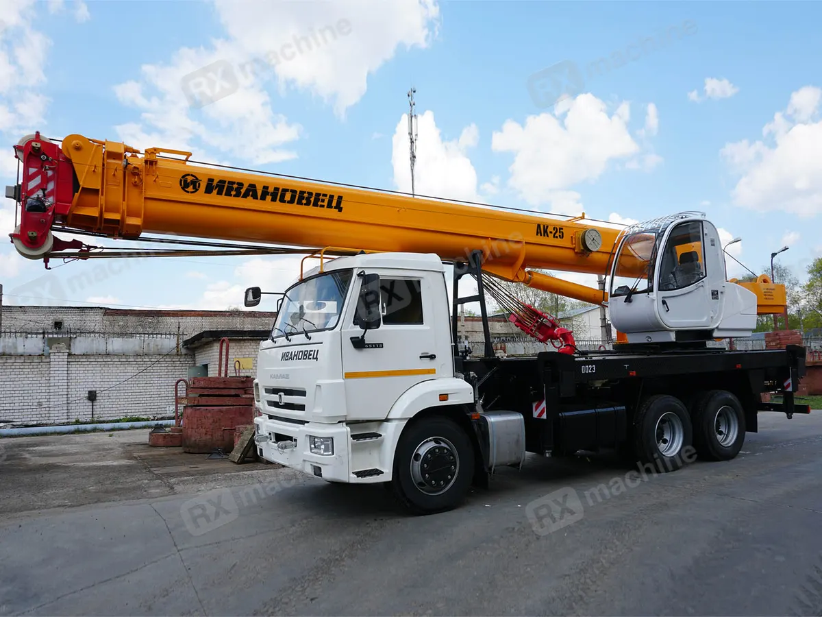Автокран Ивановец КС-45717К-1Р, 25 т, стрела 31 м