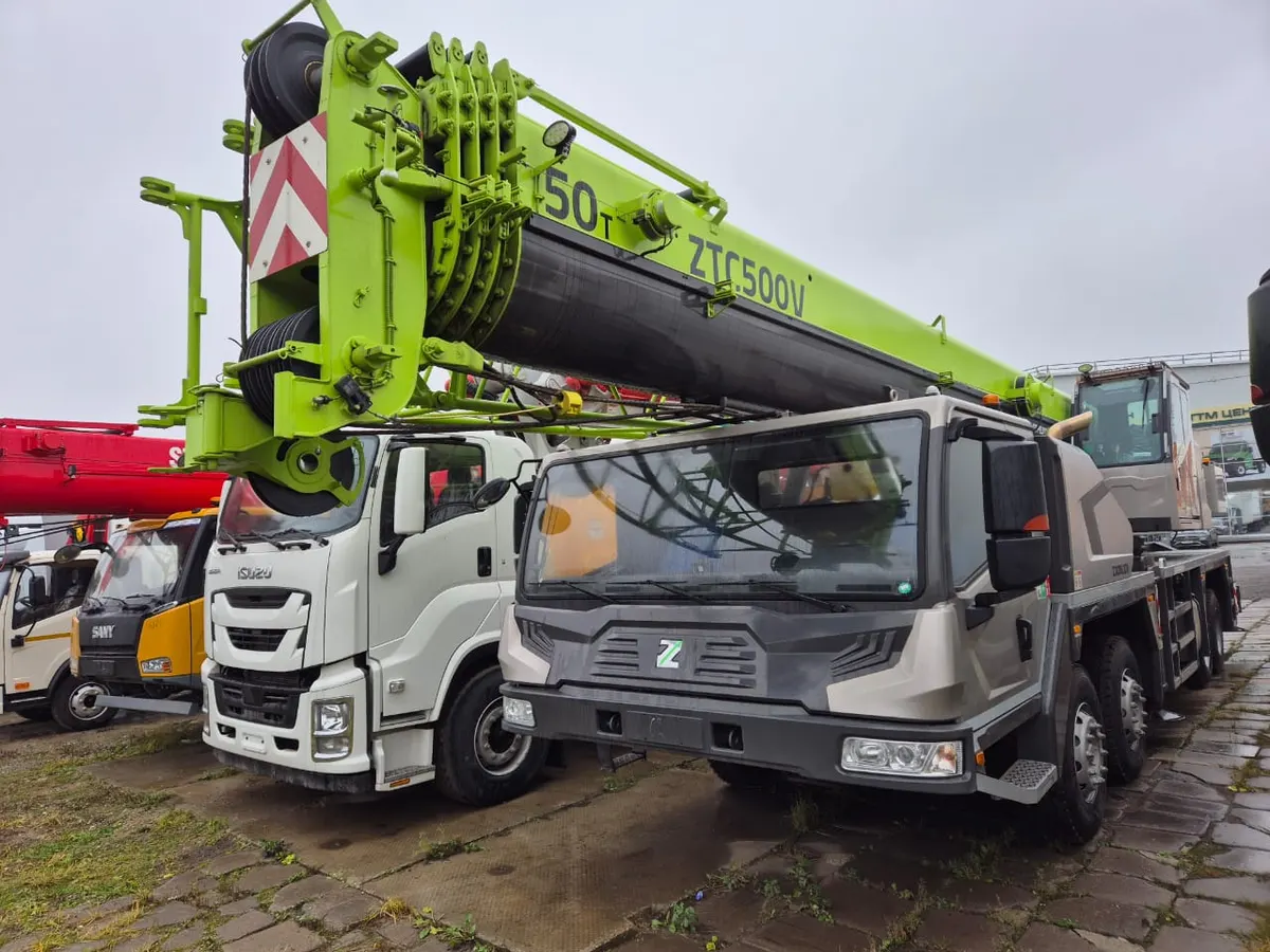 Автокран ZOOMLION 50тн